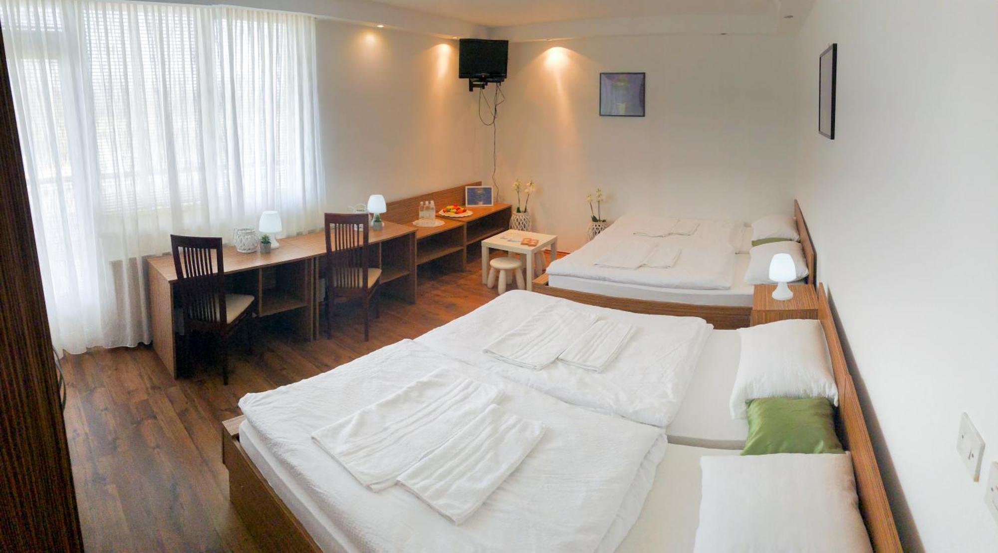 Restavracija In Prenocisca Carda 호텔 Martjanci 외부 사진